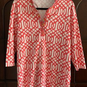 Tunic or great half tucked with white jeans/skirt